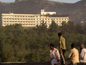 "Убивали только иностранцев". Все, что известно о теракте в Кабуле, в котором погибло 9 украинцев