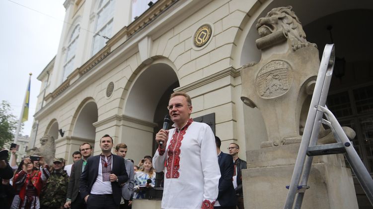 Погнавшись за всеукраинской славой, Садовой растерял популярность во Львове. Фото: Львовский горсовет