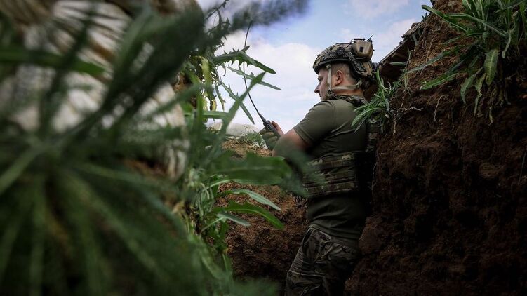 Військовослужбовець у окопі. Фото з телеграма В.Зеленського