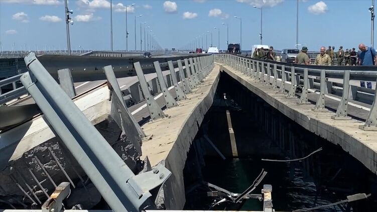 Взорванный Крымский мост