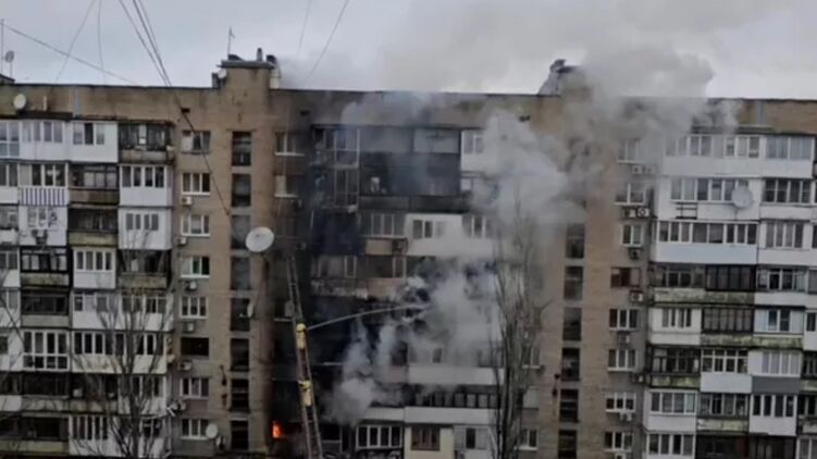 Последствия удара ракеты по Донецку
