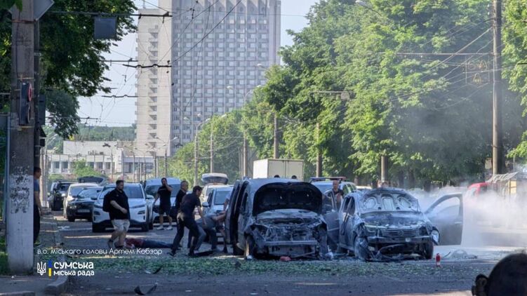 Центр Сум після удару РСЗВ