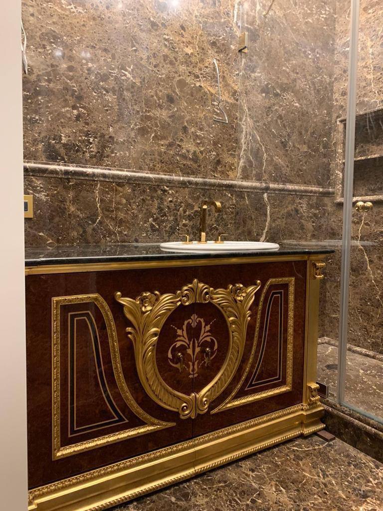 В киевских пабликах и соцсетях появилось объявление о том, что  за 280 тысяч долларов продается квартира Пшонка-стайл на Ярославовом Валу