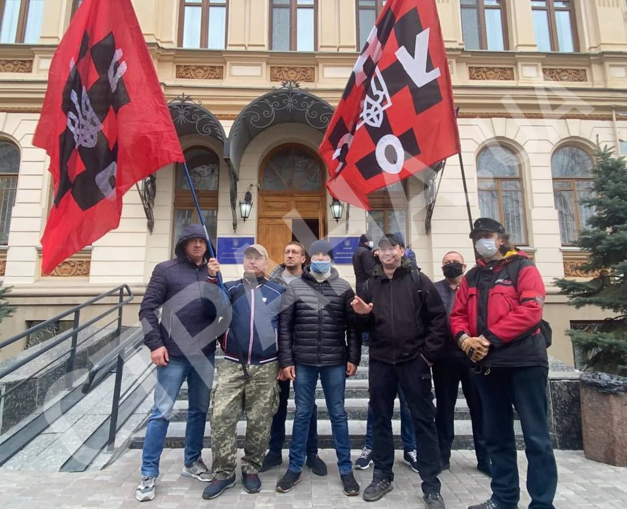 Националисты митинговали под Минкультом. Фото: "Страна"