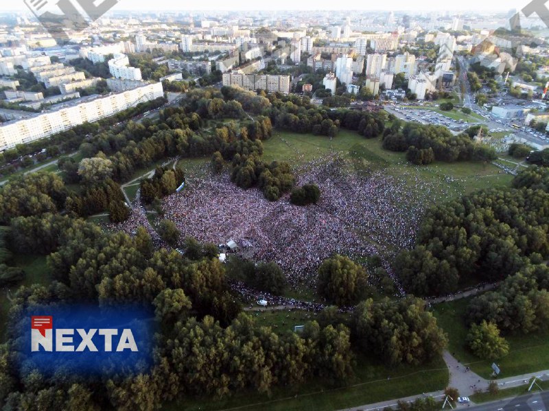 Фото и видео из Минска, где прошел многотысячный митинг в поддержку Тихановской