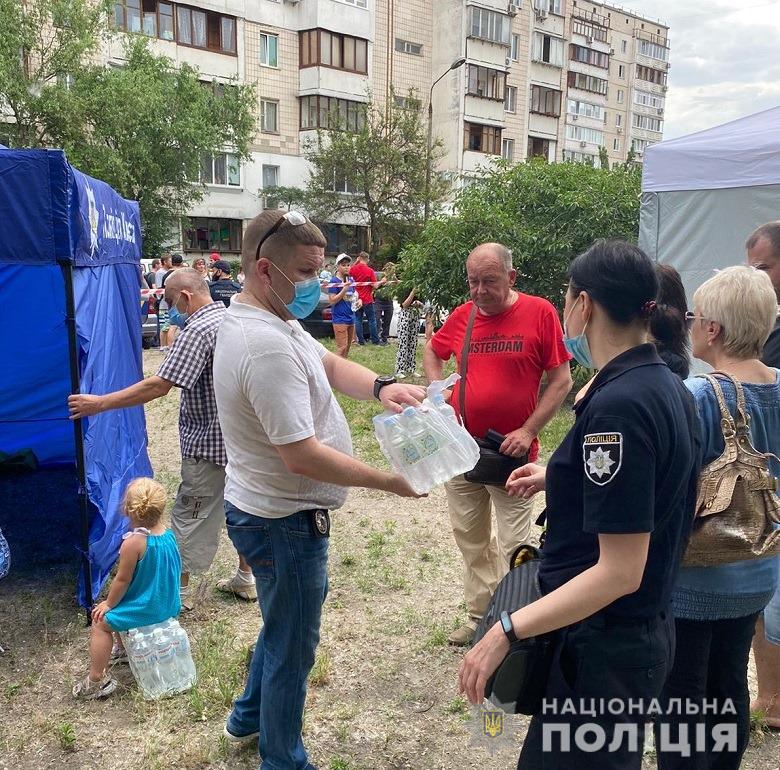 Жильцы разрушенного в Киеве дома скоро смогут забрать вещи из квартир. Дело о взрыве в многоэтажке уже открыто. Фото: Нацполиция Украины