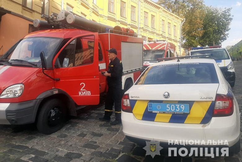 В центре Киева взорвался ресторан, пострадали два человека. Фото: Нацполиция