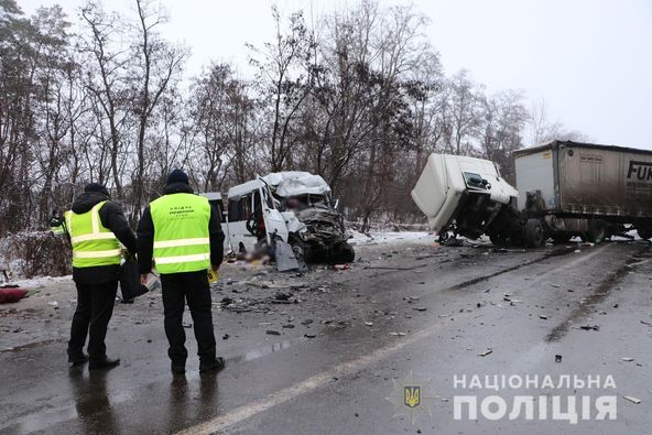 в аварии в Черниговской области погибли 13 человек