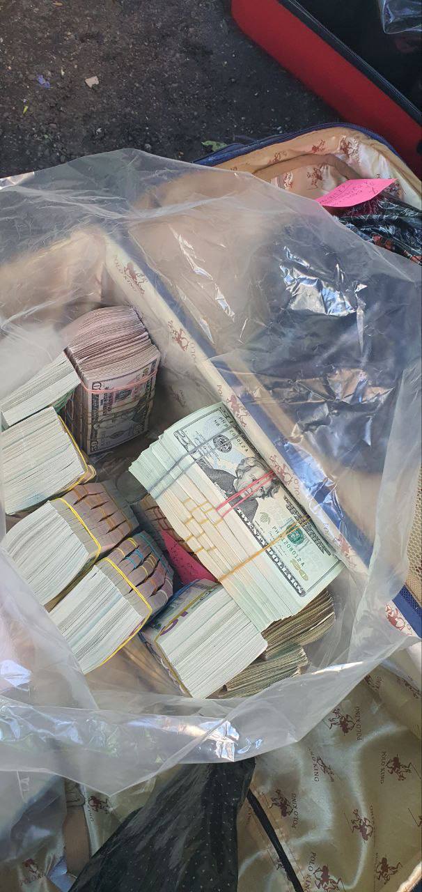 Деньги, найденные в ходе обысков в особняке Пригожина