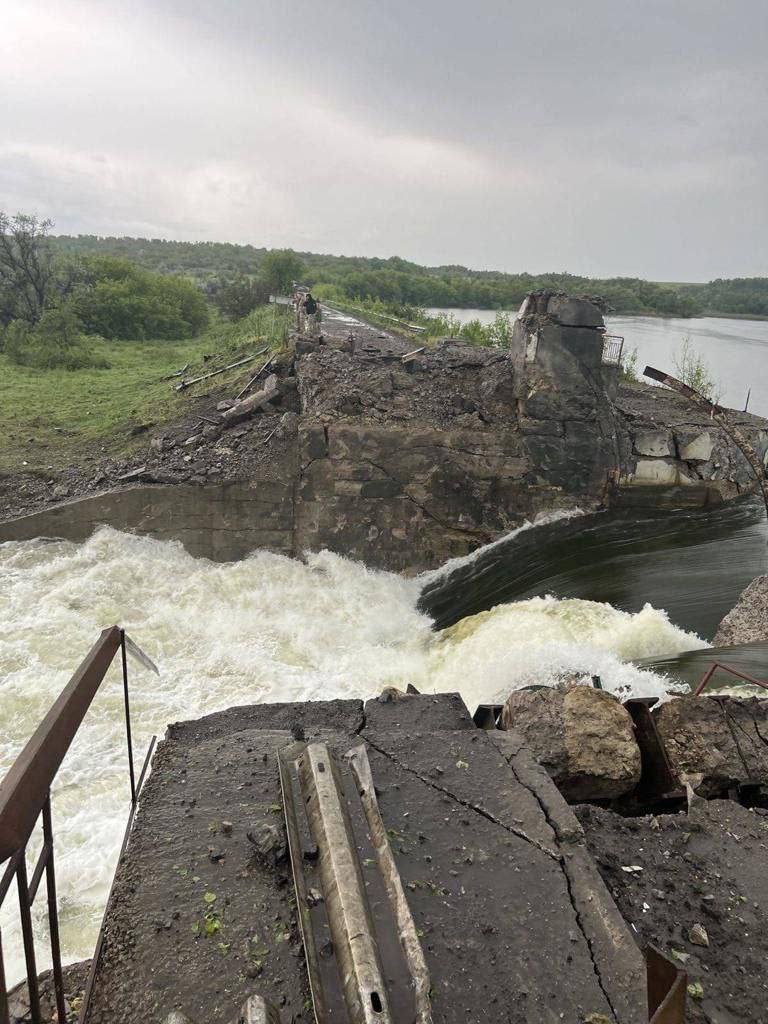 Дамба Карловского водохранилища