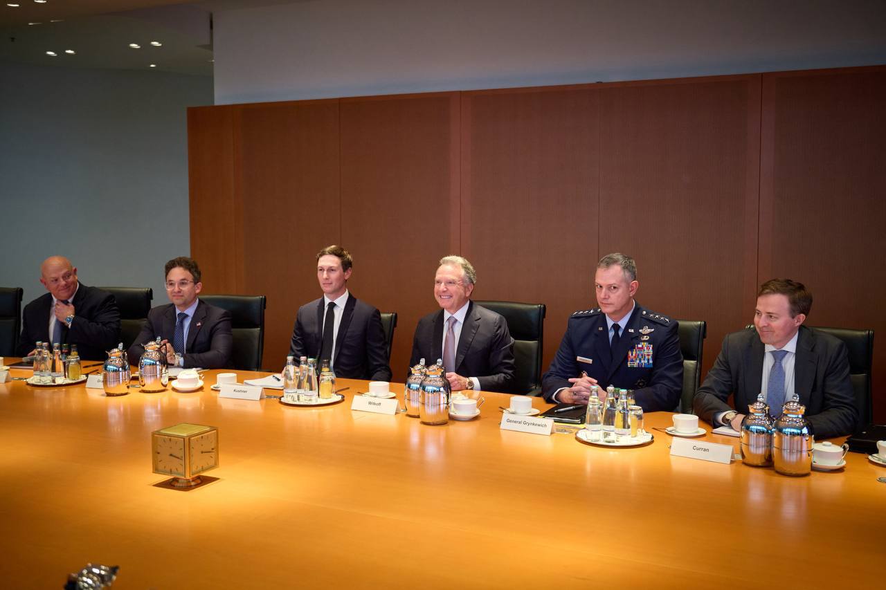 Фото делегации США на переговорах с Украиной в Берлине. Источник - zelenskyy.official